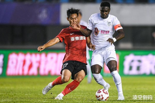 2-0, 升班马掀翻中超前第一名  , 23岁上海海港旧将刘祝润一球一助功